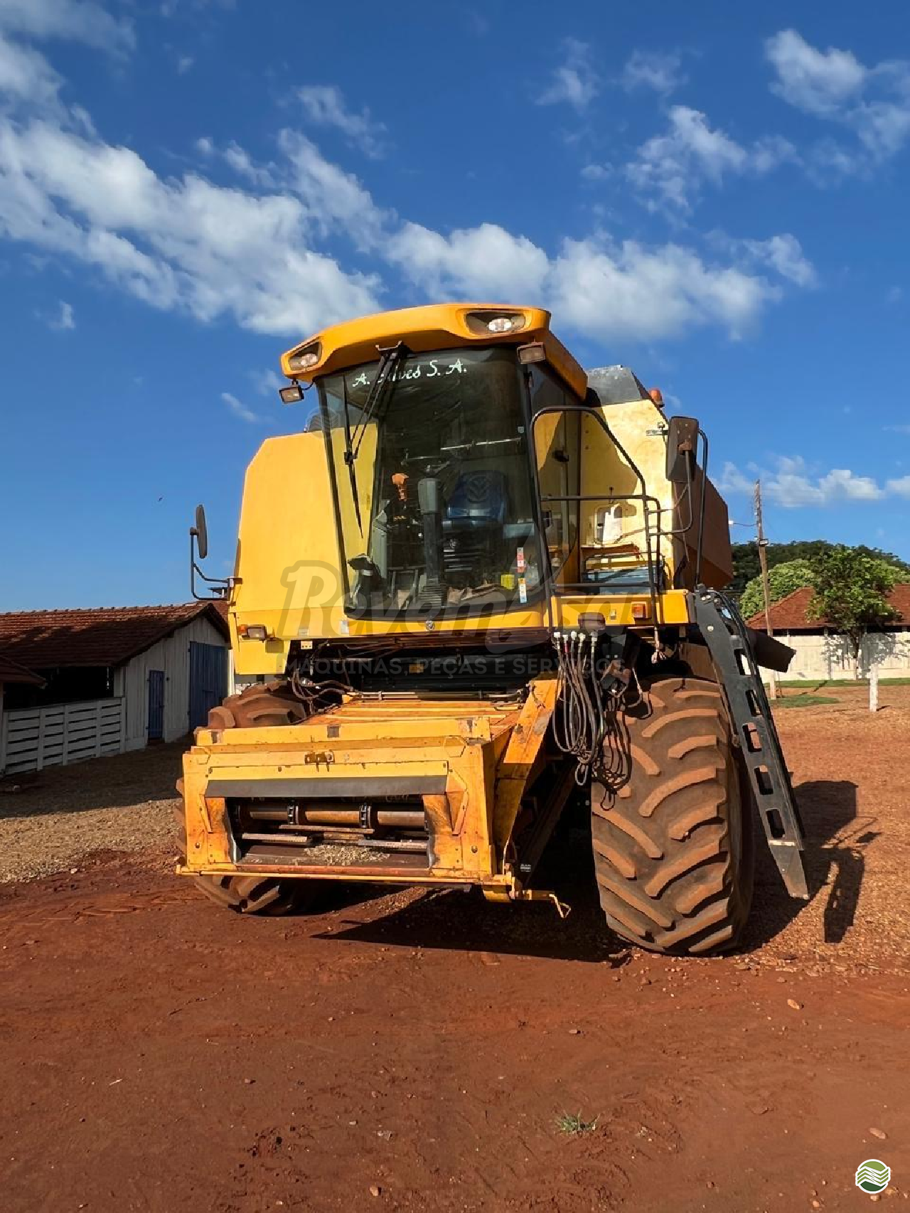 COLHEITADEIRA NEW HOLLAND TC 5090 Revemasa BATATAIS SÃO PAULO SP